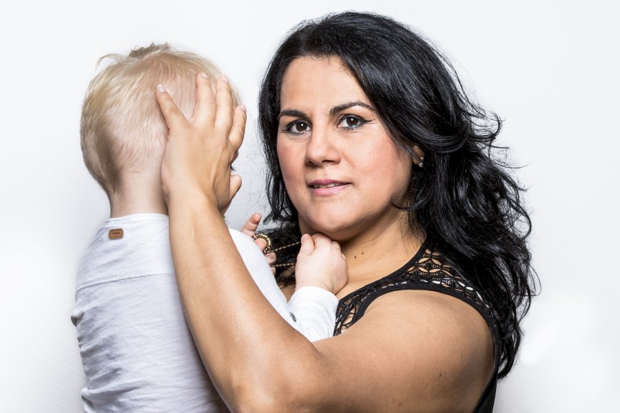 Portraitfoto von Giovanna für lucys-sky.de Für Giovanna ist Deutschland durch ihr Pflegekind entgültig zur Heimat geworden.